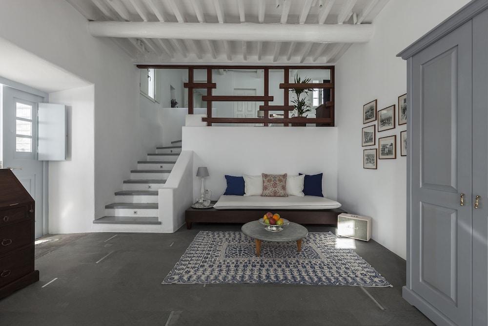 Belvedere Mykonos - Main - The Leading Of The World